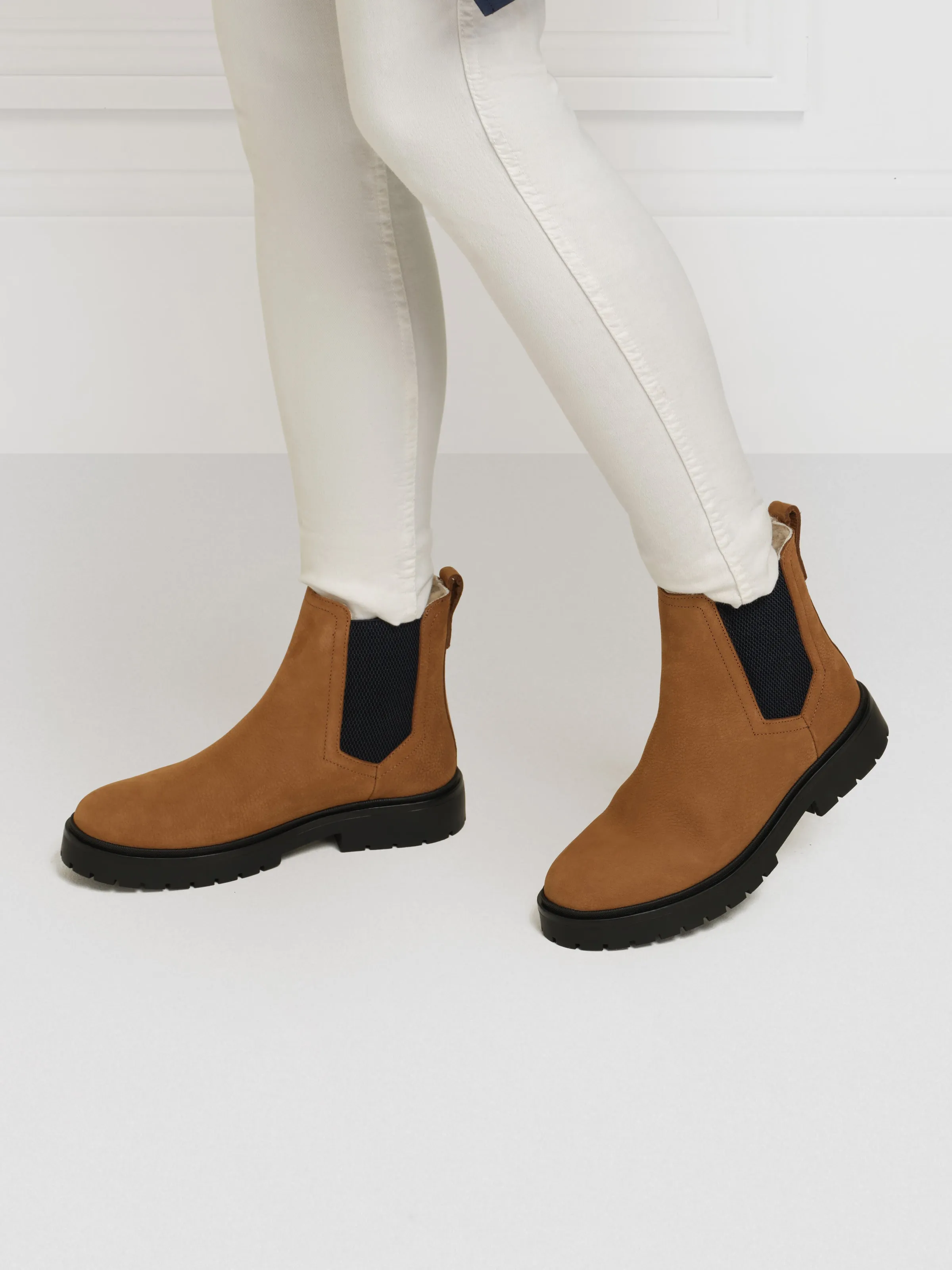 Sheepskin Boudica - Cognac Nubuck