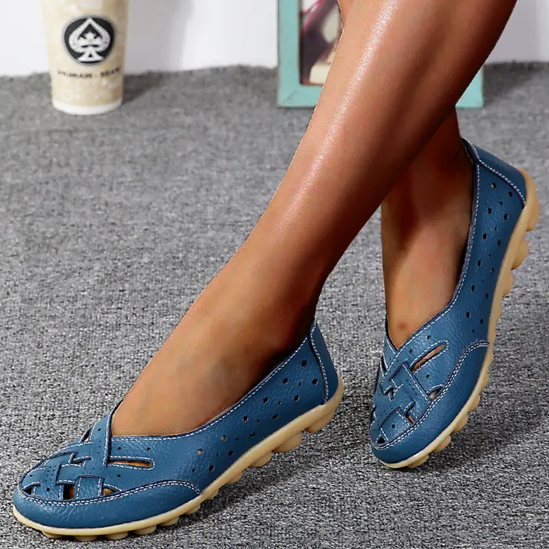 Women's Hollow Out All-Match Daily Flats Solid Color Breathable Slip On Shoes